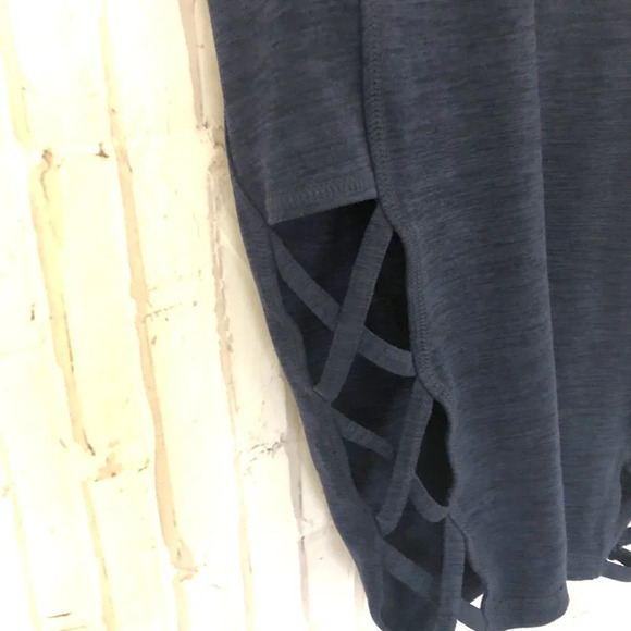 Torrid Active Womens Size XL Navy Strappy Crop High Rise Active Leggings - Picture 2 of 6